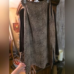 Studio C Beige &  Midi Skirt (M)